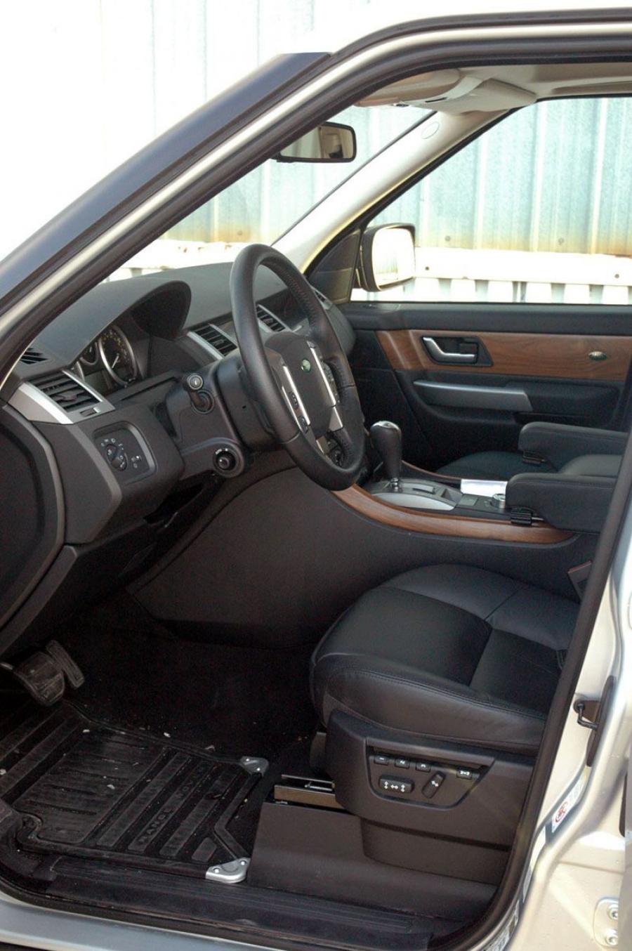  Land Rover Range Rover Sport 2008 года  (фото 26 из 37)